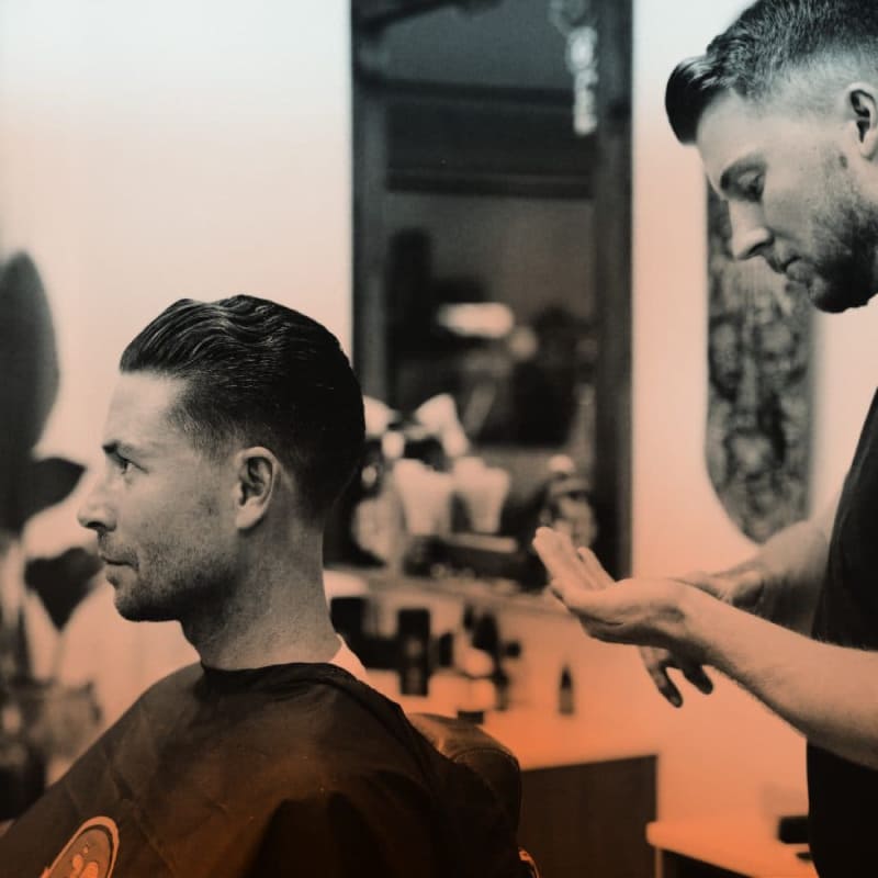 Cách vuốt Pomade gốc dầu đẹp nhất