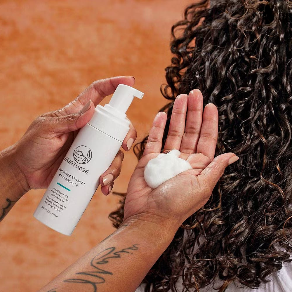 Mousse vuốt tóc giữ nếp